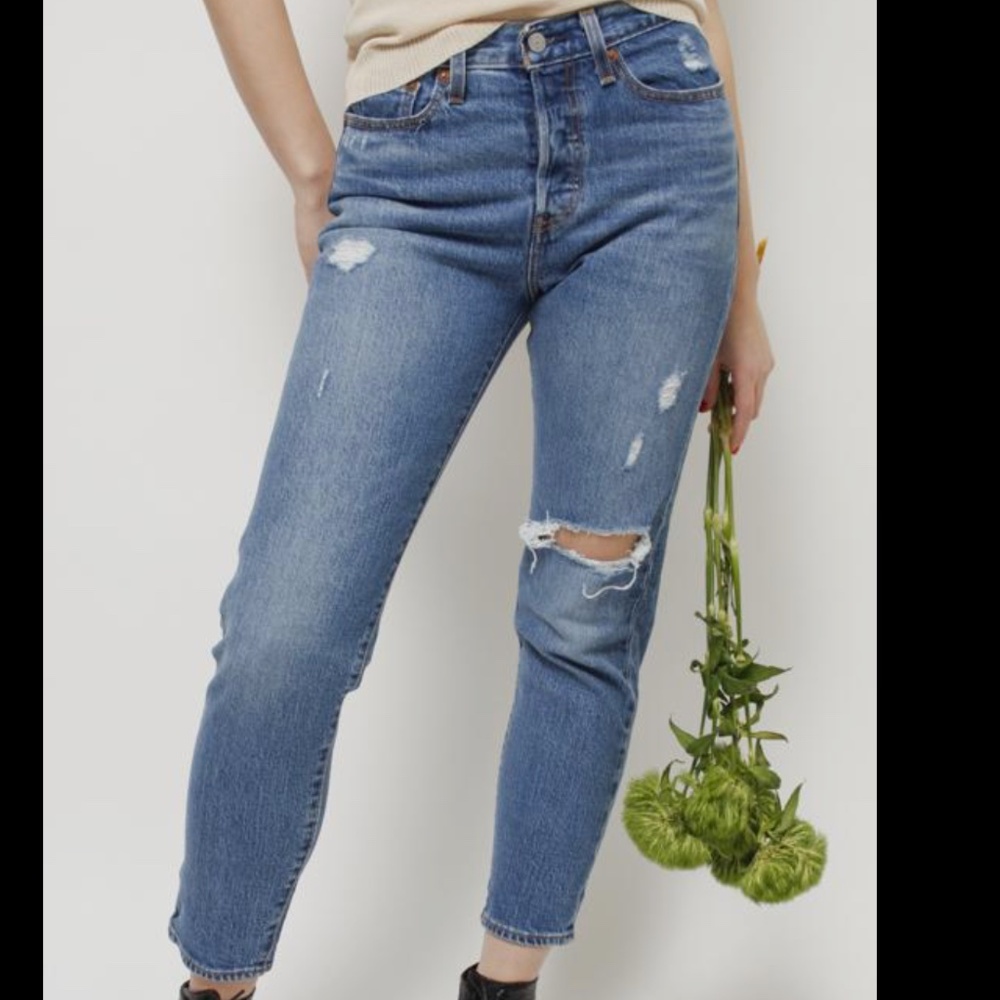 Levi Wedgie Skinny Blue Jean Sz 27 ankle cut